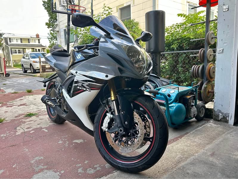 2014 Suzuki GSX-R