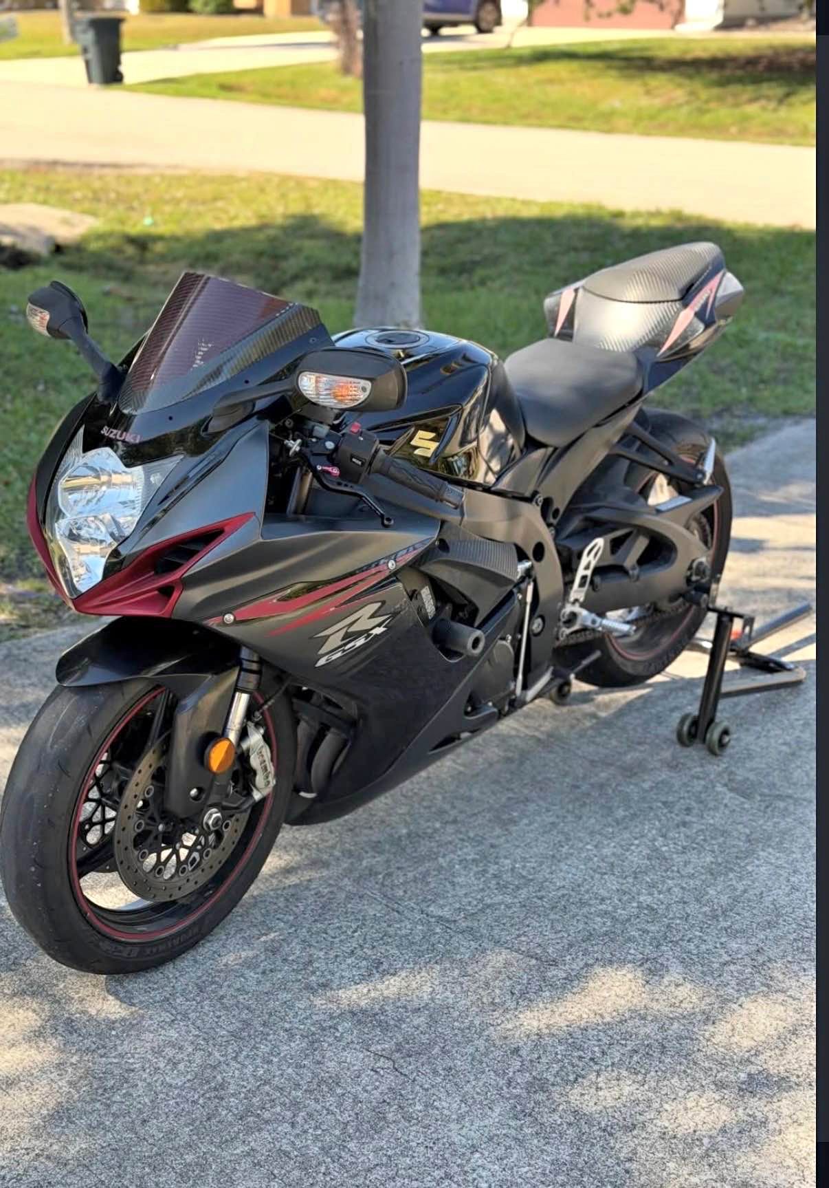 2012 Suzuki GSX-R