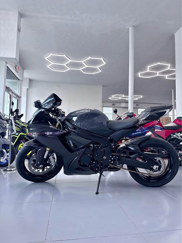 2025 Suzuki GSX-R