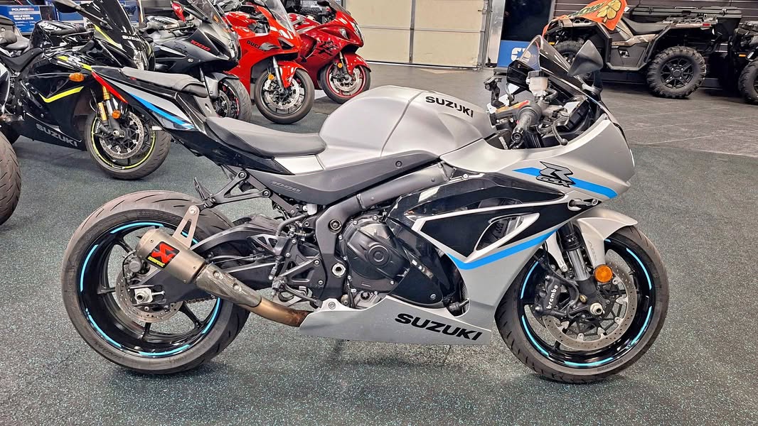2025 Suzuki GSXR 1000