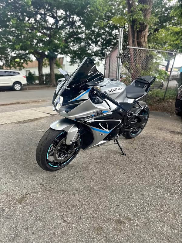 2025 Suzuki GSX-R