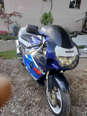 1999 Suzuki gsx r-750 srad