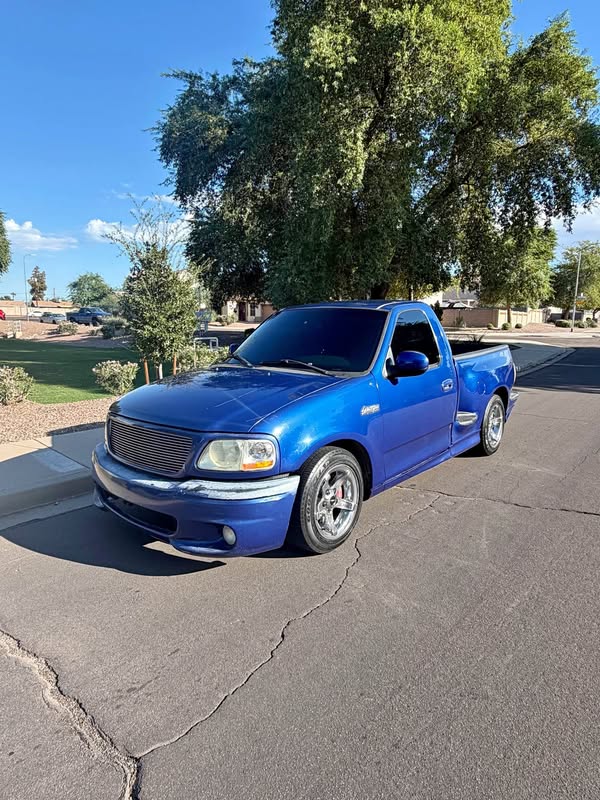 2003 Ford F150 Regular Cab - SVT Lightning Pickup 2D 6 1\/2 ft