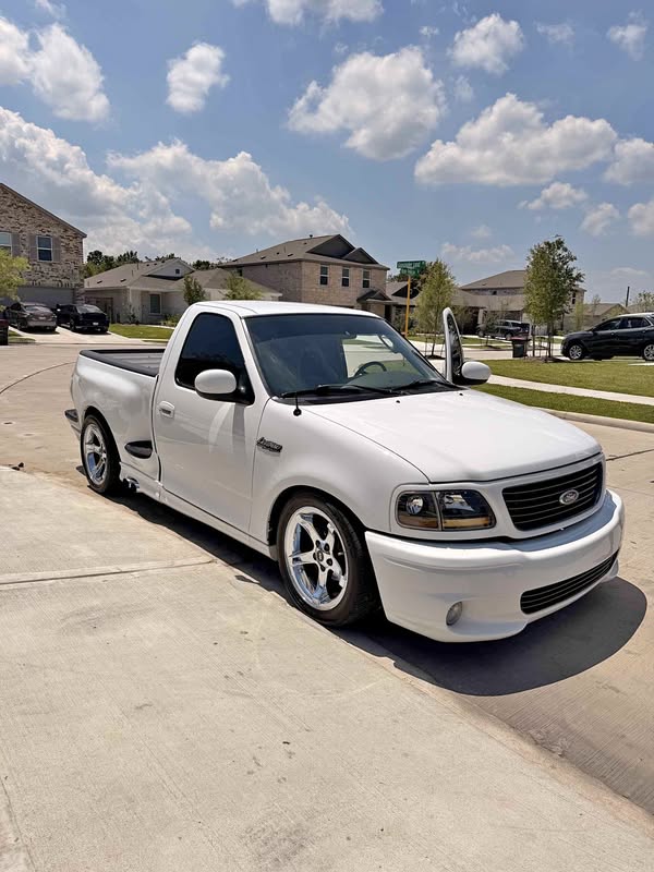 2003 Ford F150 Lightning