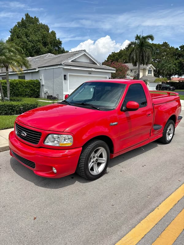 2004 Ford F150 Lightning