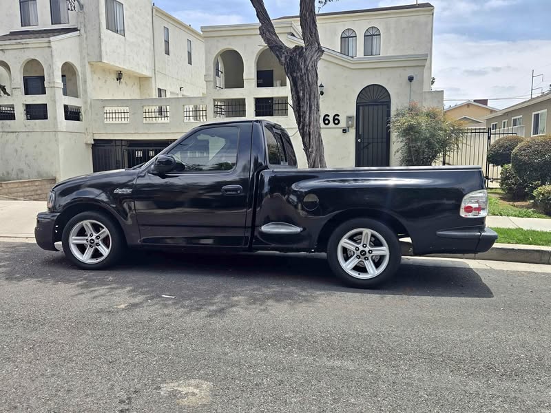 2003 Ford F150 Lightning