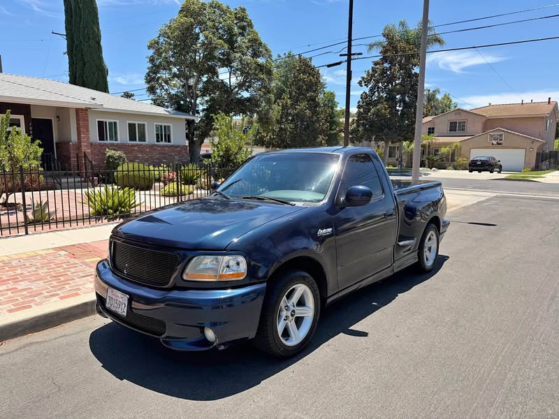 2002 Ford F150 Lightning - Lighting