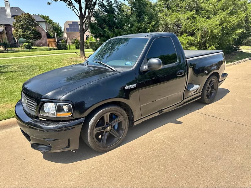 2000 Ford F150 Lightning - XLT Pickup 4D 5 1\/2 ft