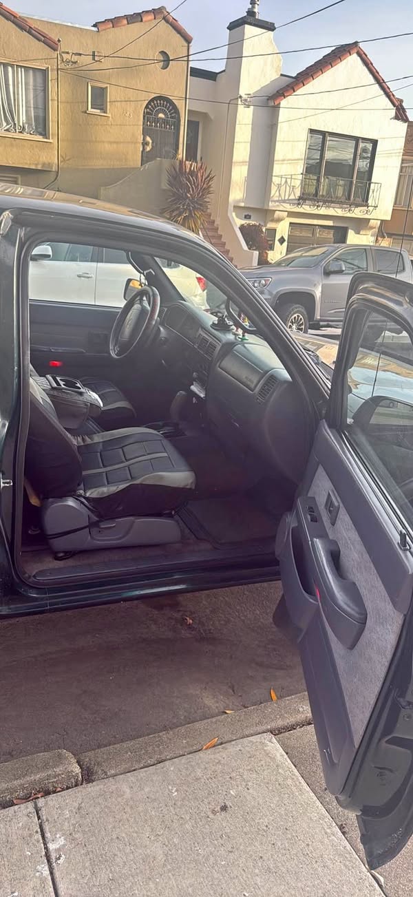 1999 Toyota Tacoma - SR5 Pickup