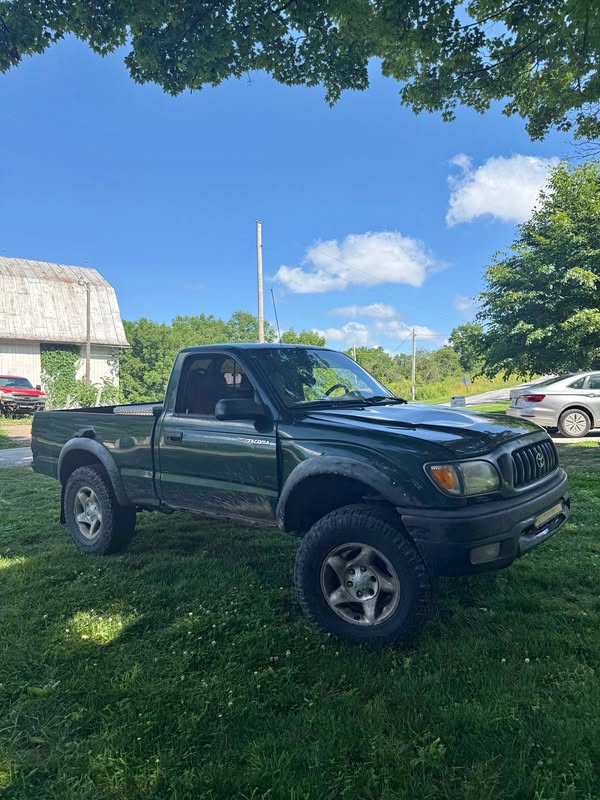 2001 Toyota Tacoma Xtracab - Pickup