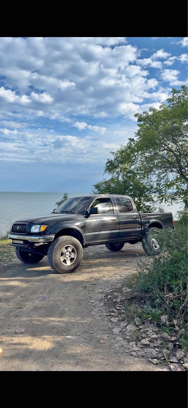 2002 Toyota Tacoma Double Cab - SR5 Pickup 4D 5 ft