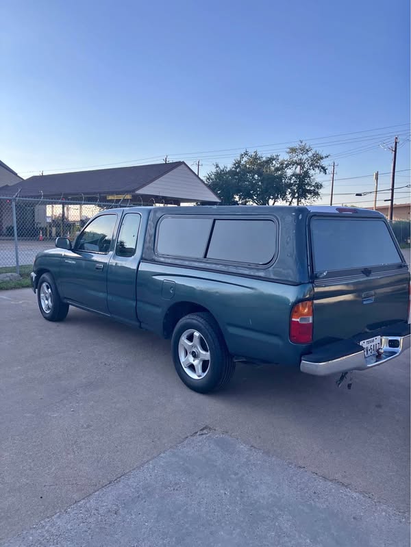 1998 Toyota Tacoma Xtracab - Pickup
