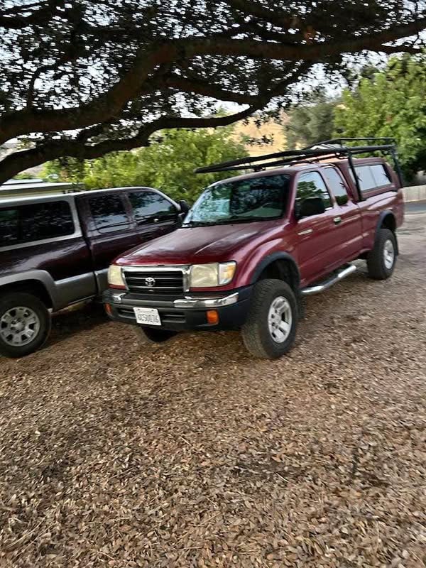 2000 Toyota Tacoma - PreRunner Pickup 2D 6 ft