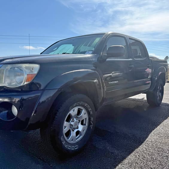 2005 Toyota Tacoma Double Cab - PreRunner Pickup 4D 6 ft