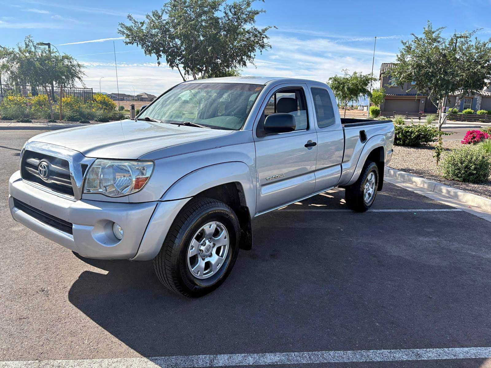2005 Toyota Tacoma - Prerunner pickup 2D 6ft