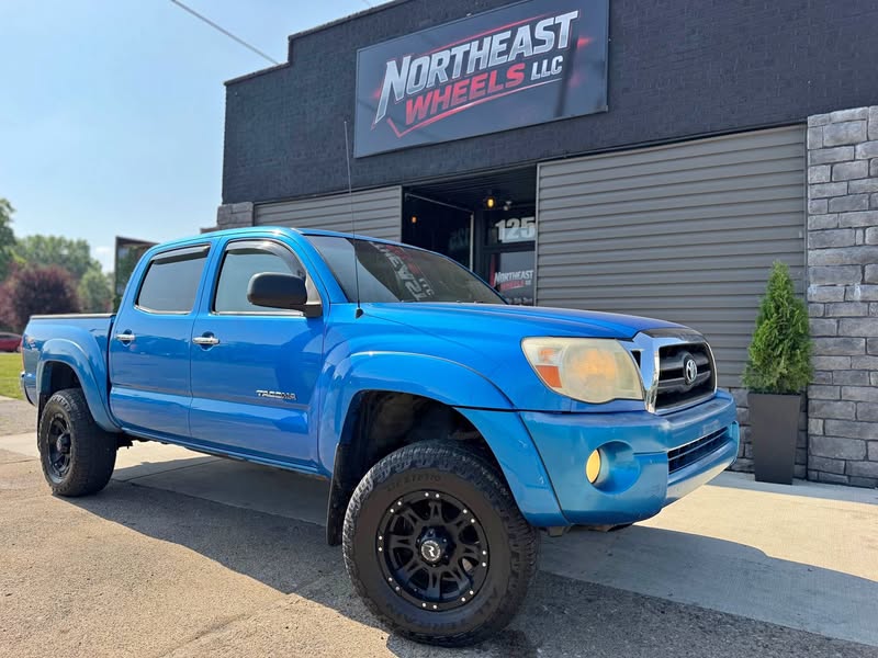 2005 Toyota Tacoma Double Cab - TRD Off-Road Pickup 4D 5 ft