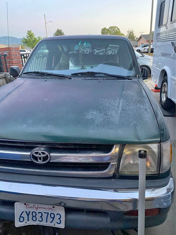 1999 Toyota Tacoma - SR5 Pickup