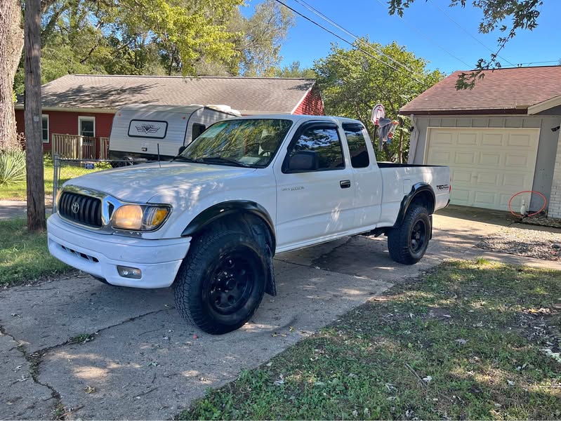 2002 Toyota Tacoma - SR5 Pickup