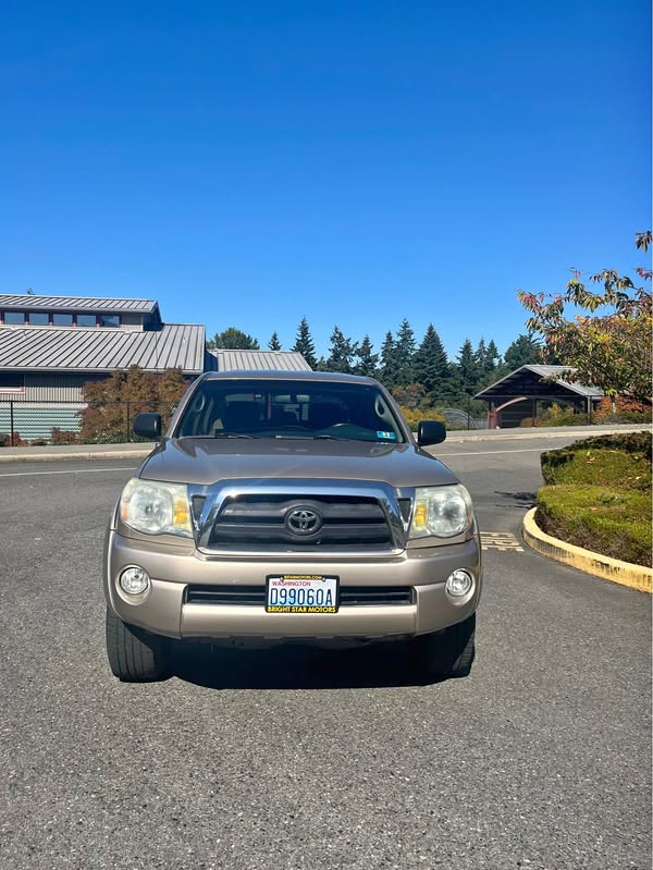 2005 Toyota Tacoma - Pickup