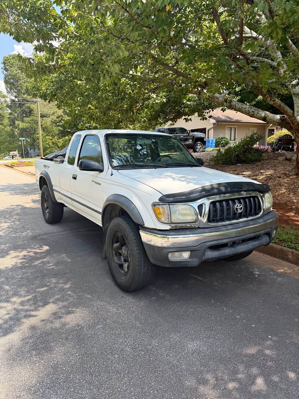 2004 Toyota Tacoma Xtracab - PreRunner Pickup