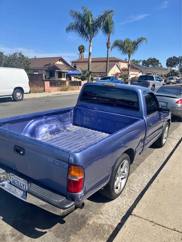 2000 Toyota Tacoma Regular Cab - Short Bed