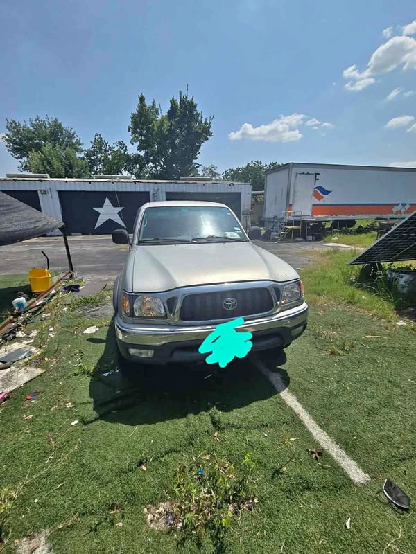 2004 Toyota Tacoma - Pickup