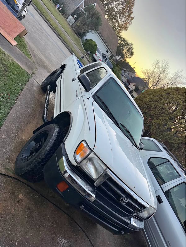 2000 Toyota Tacoma Regular Cab - Pickup