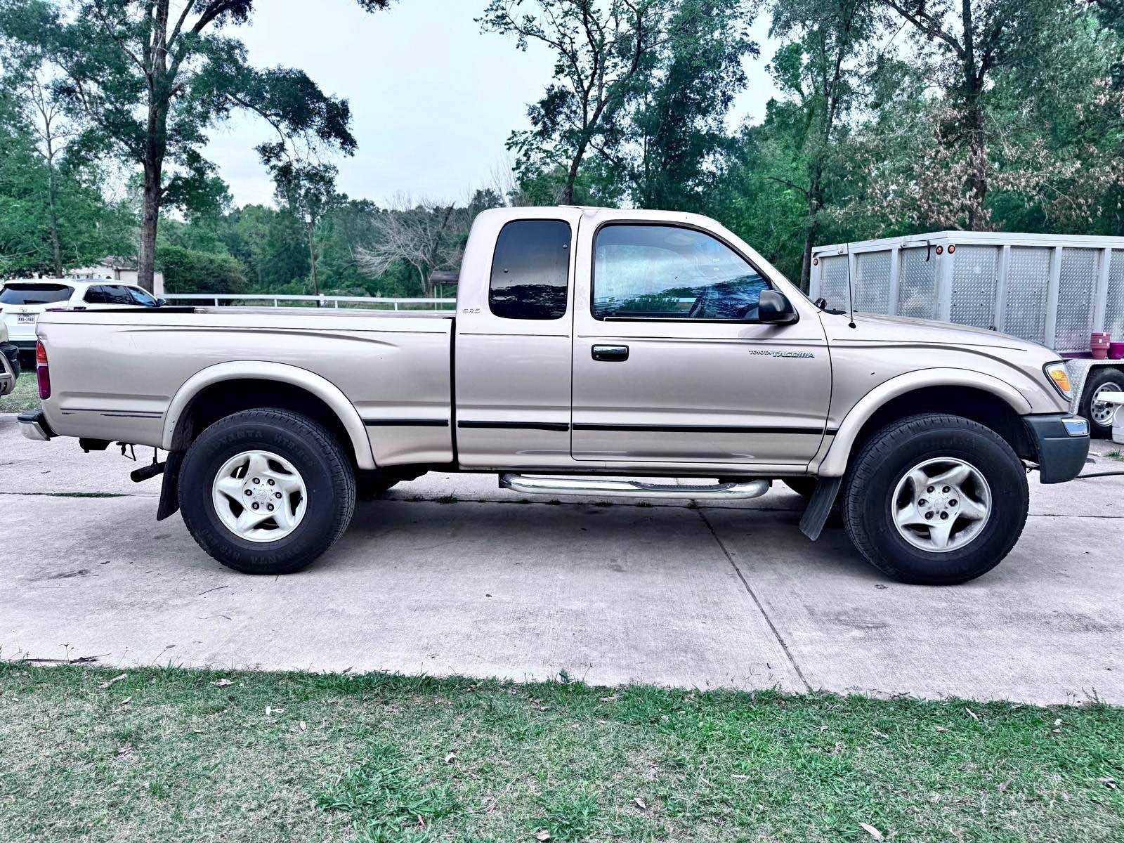 2000 Toyota Tacoma - PreRunner Pickup 2D 6 ft