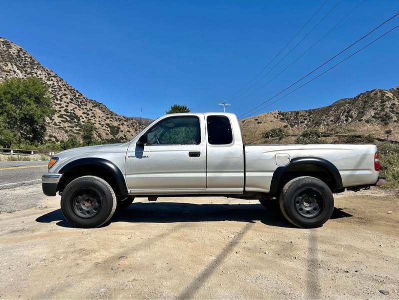 2002 Toyota Tacoma - PreRunner