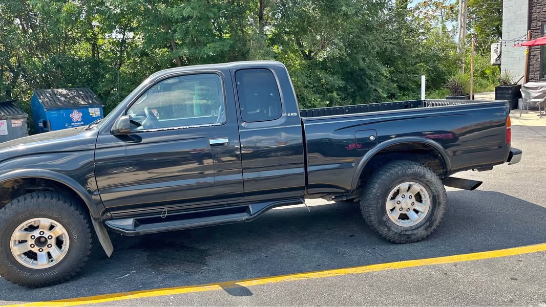 2000 Toyota Tacoma - PreRunner