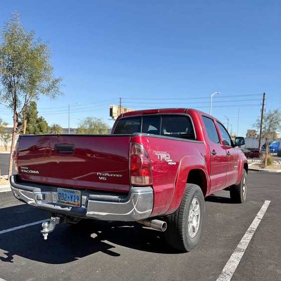 2005 Toyota Tacoma Double Cab - PreRunner Pickup 4D 5 ft