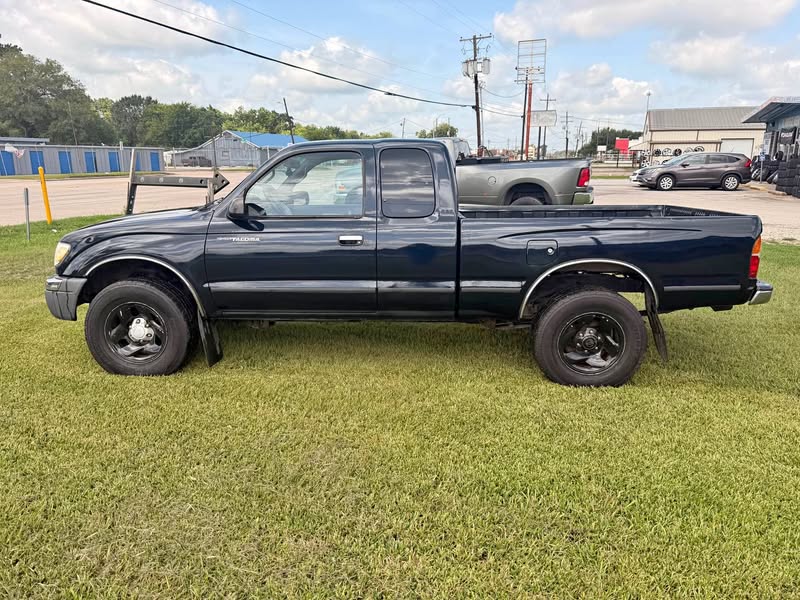 2000 Toyota Tacoma - Pre runner
