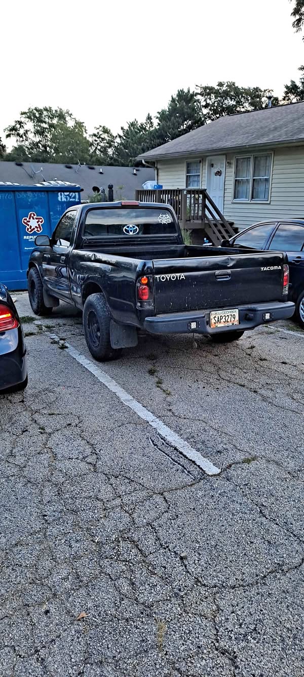 2002 Toyota Tacoma Regular Cab - Short Bed