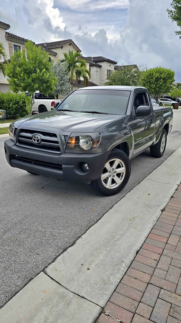 2005 Toyota Tacoma - Pickup