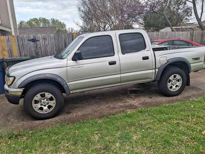 2004 Toyota Tacoma Double Cab - PreRunner 4D