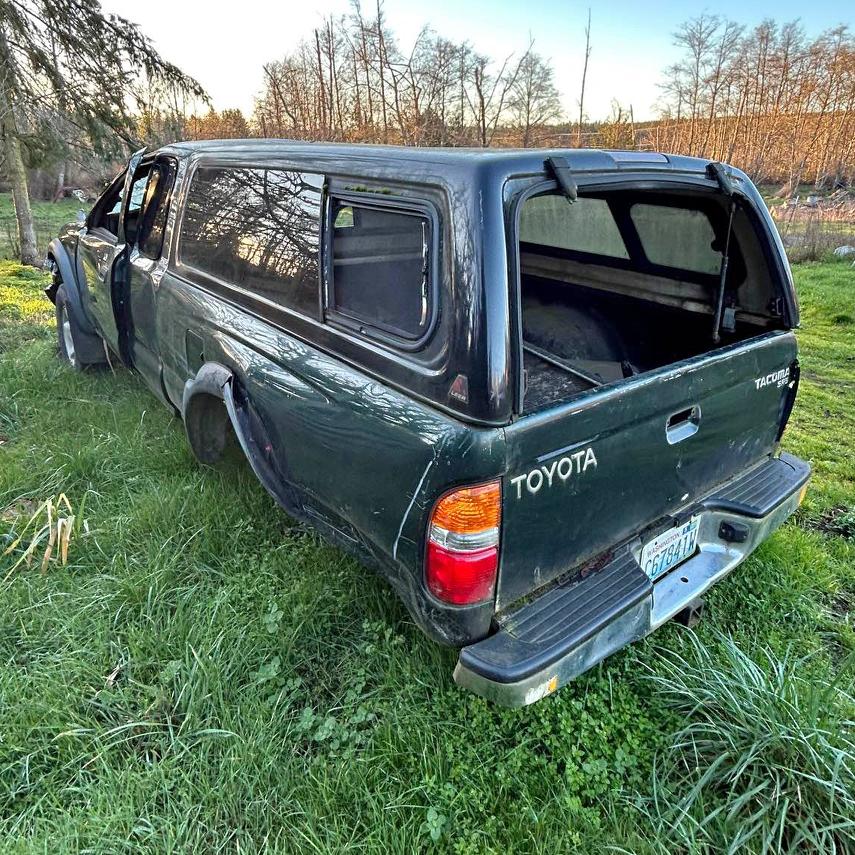 2002 Toyota Tacoma - SR5 Pickup