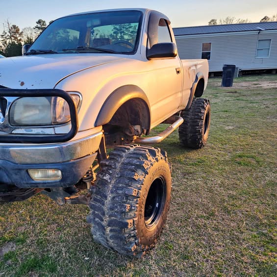 2003 Toyota Tacoma - SR5 Pickup