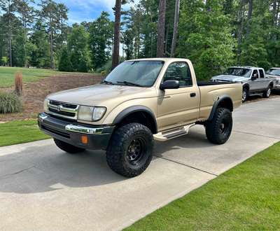 2000 Toyota Tacoma - 4WD - 5-Speed - Pickup