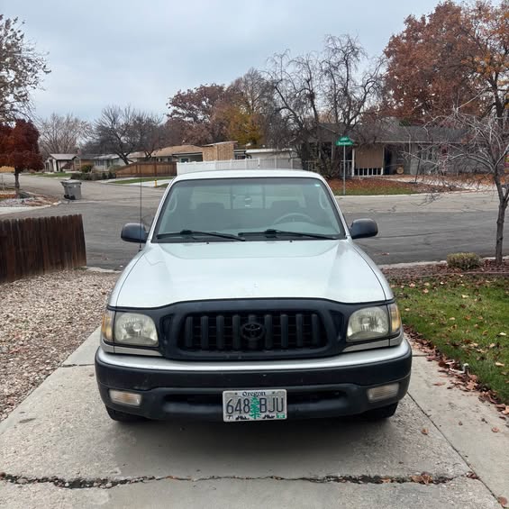 2004 Toyota Tacoma Xtracab - SR5 Pickup
