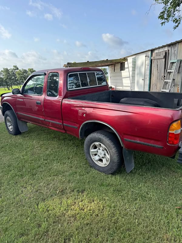1997 Toyota Tacoma Xtracab - SR5 Pickup