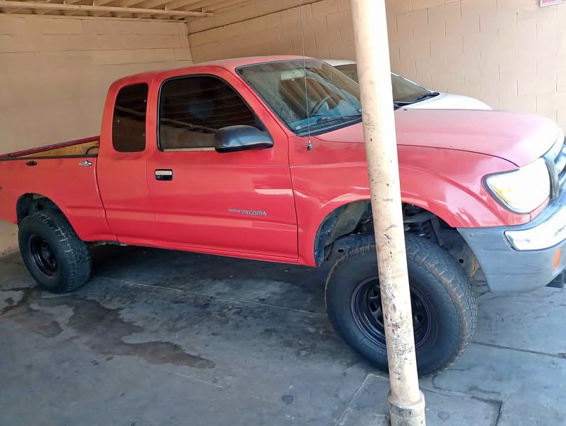 2000 Toyota Tacoma - 4WD 4D