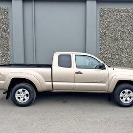 2005 Toyota TACOMA PRERUNNER
