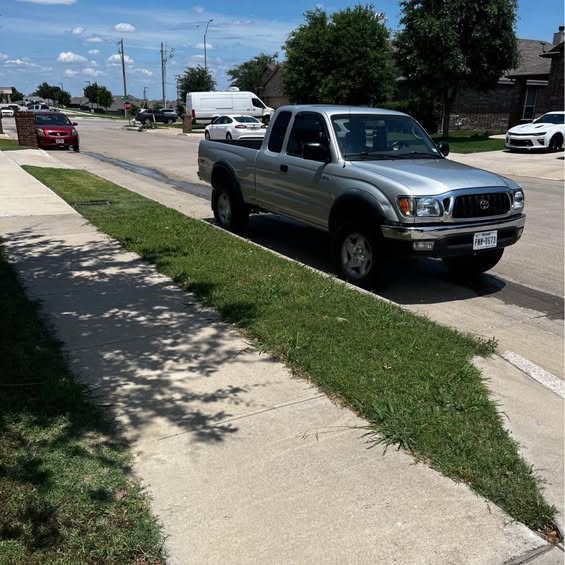 2002 Toyota Tacoma Xtracab - PreRunner