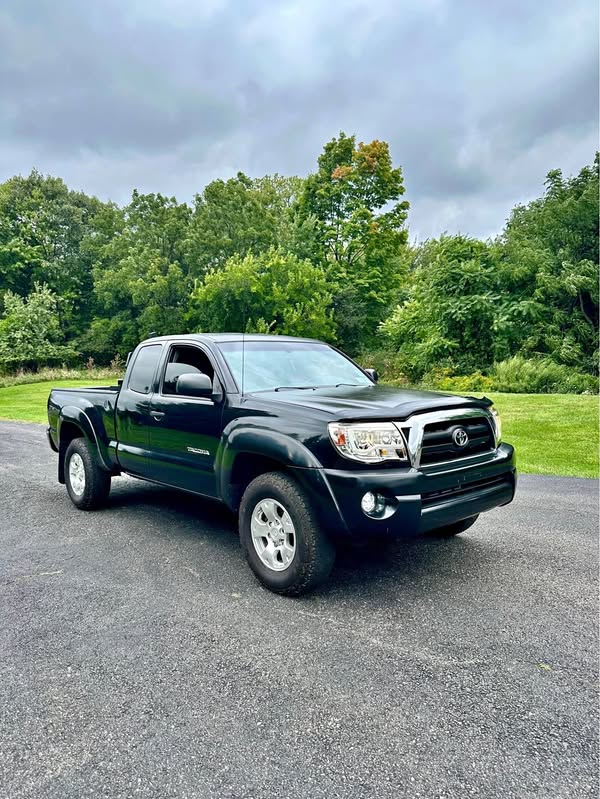 2005 Toyota Tacoma - 4WD 4D