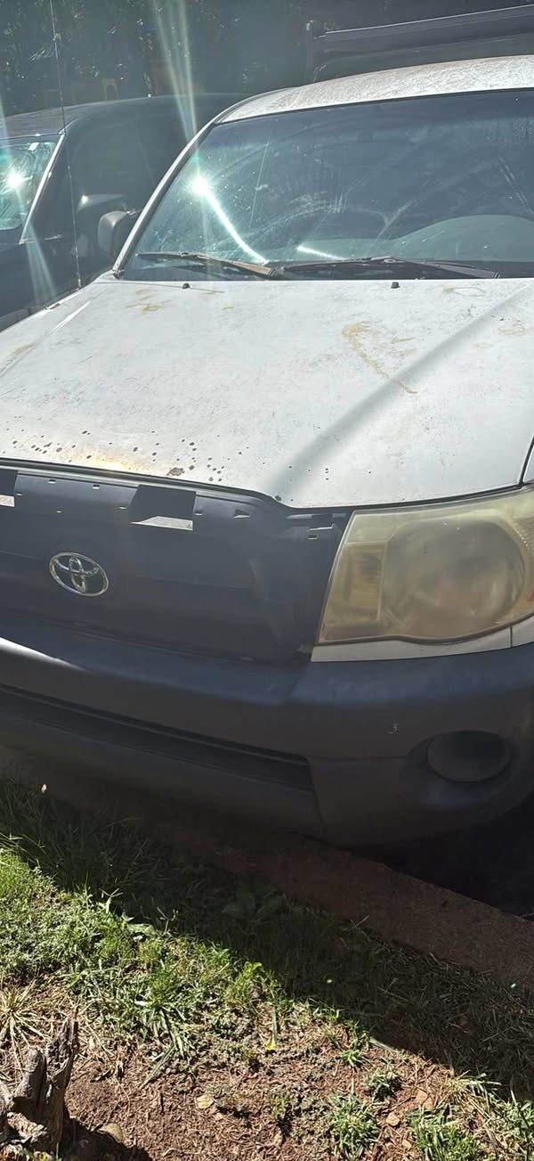 2005 Toyota Tacoma - SR5 Pickup