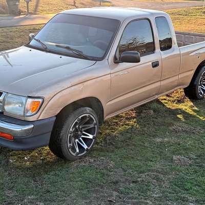 1998 Toyota Tacoma Xtracab - SR5 Pickup