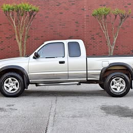 2003 Toyota Tacoma SR5 Pickup