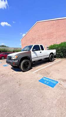 2000 Toyota Tacoma - PreRunner