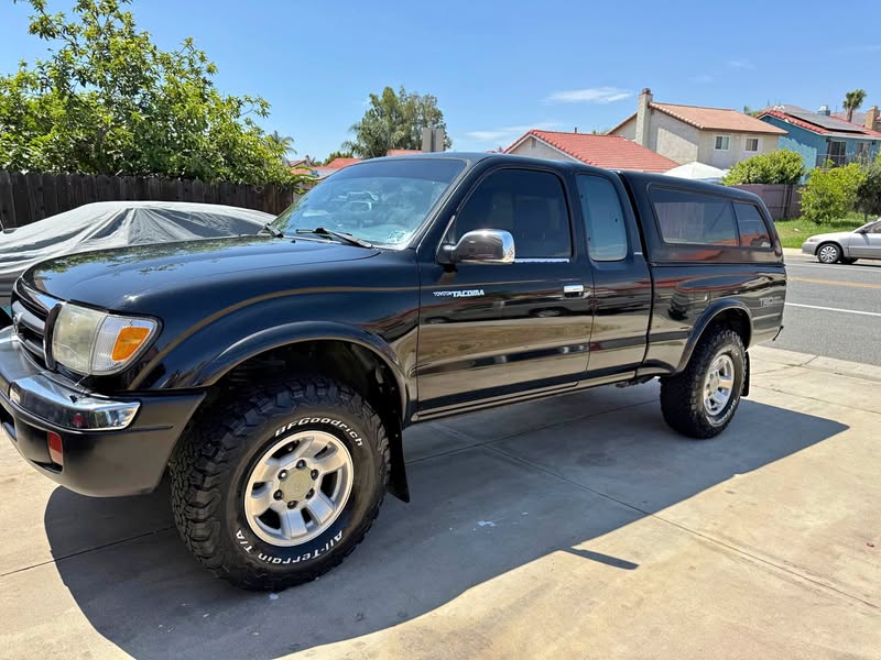 1998 Toyota Tacoma Xtracab - Limited