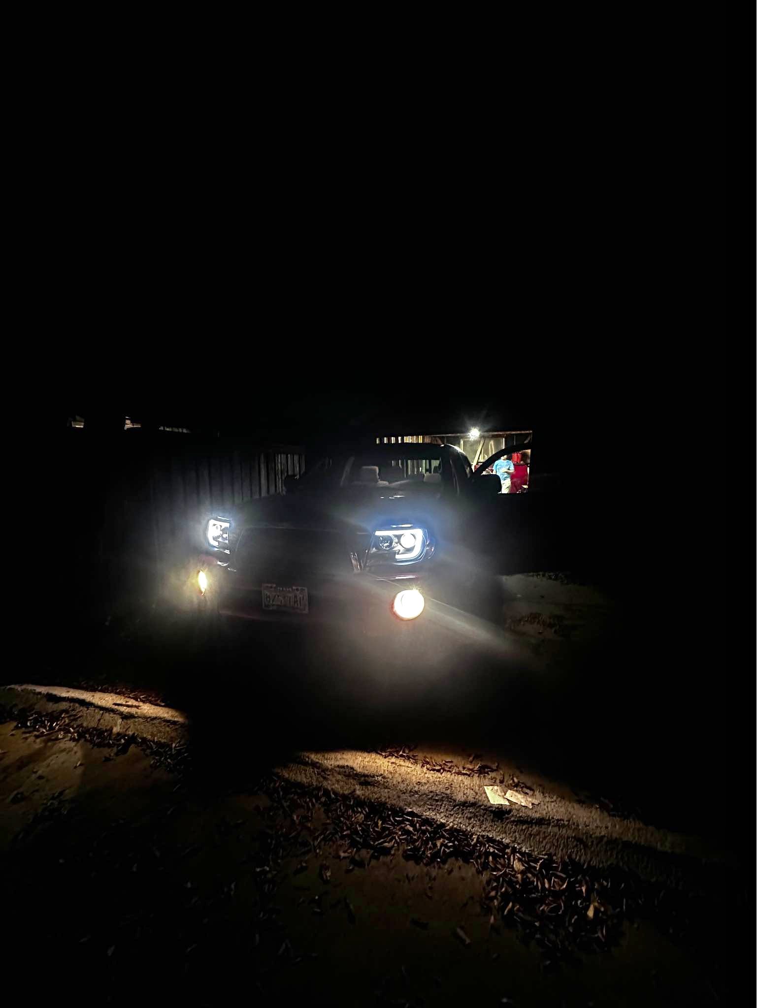 2005 Toyota Tacoma - PreRunner 4D